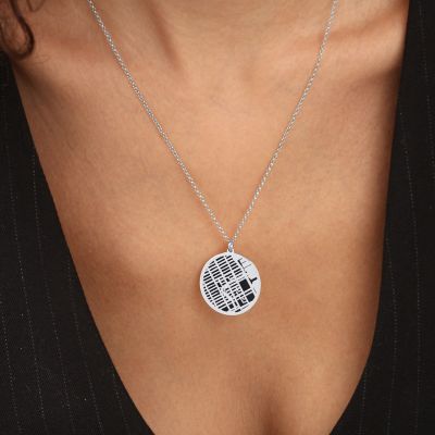 Precious Spot Map Silhouette Necklace [14 Karat White Gold]