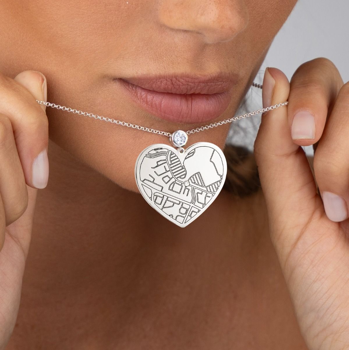 Ties of Heart Engraved Map Necklace with Diamond [14 Karat White Gold]