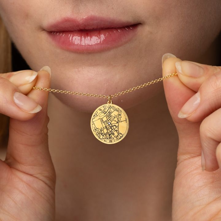 Precious Spot Engraved Map Necklace [14 Karat Gold]