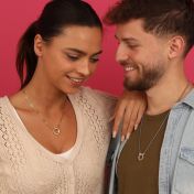 Helena Circle Link Chain Name Necklace [14 Karat Gold]