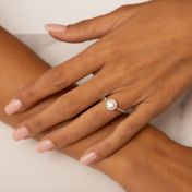 Luna Diamond Halo Engagement Ring - Round Brilliant [14 Karat Yellow Gold]