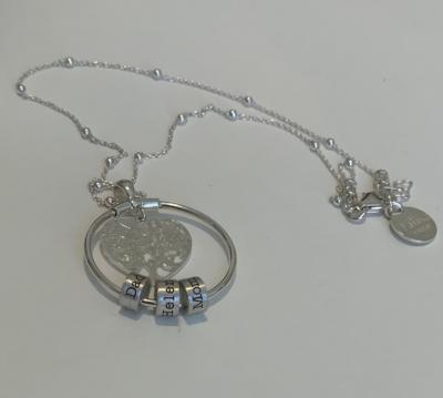 Family Circle Name Necklace with a Diamond [18K Gold Vermeil]
