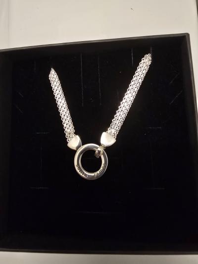 Family Circle Milanese Chain Name Necklace [18K Gold Vermeil]