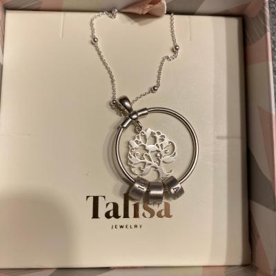 Family Circle Name Necklace with a Diamond [18K Gold Vermeil]