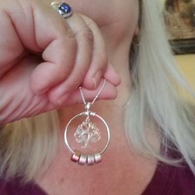 Family Circle Name Necklace with a Diamond [18K Gold Vermeil]